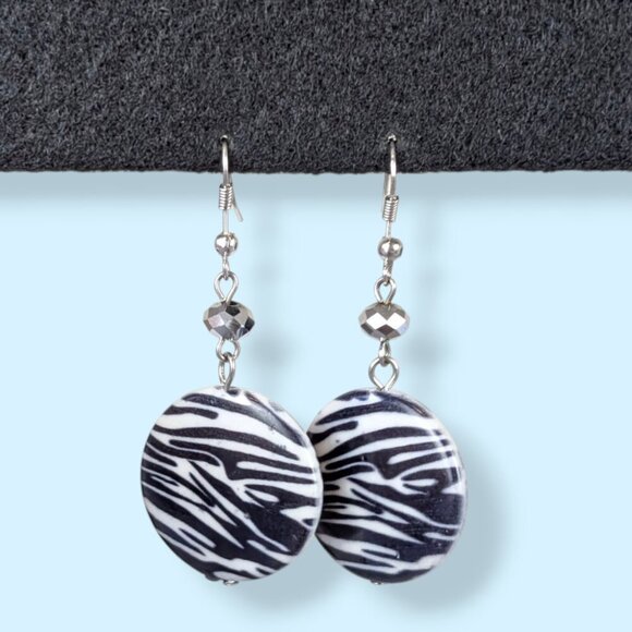 (2/$20) Dangling Zebra Print Earrings - Picture 1 of 4
